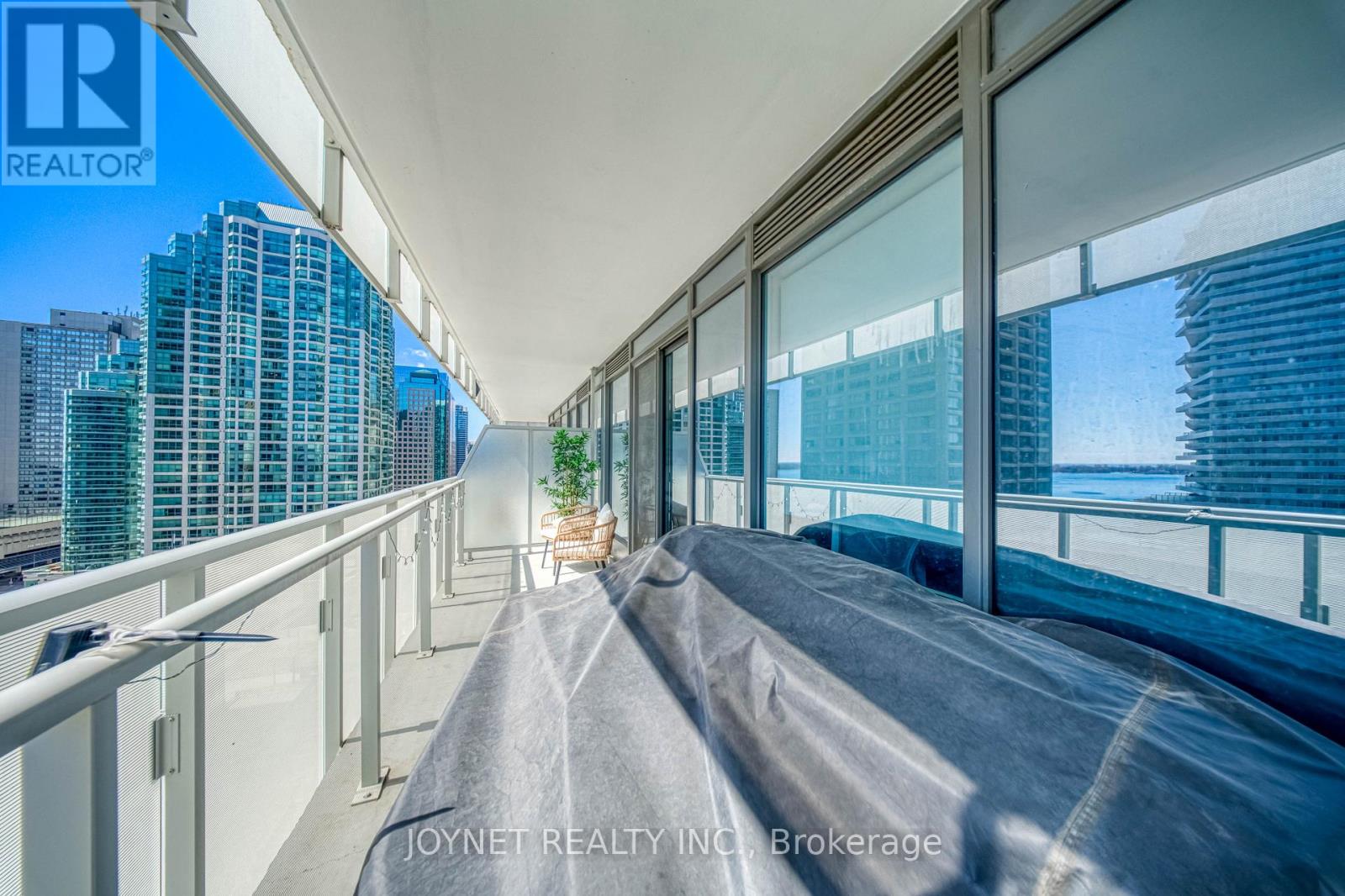 1201 - 28 Freeland Street, Toronto, Ontario  M5E 0E3 - Photo 19 - C12820810