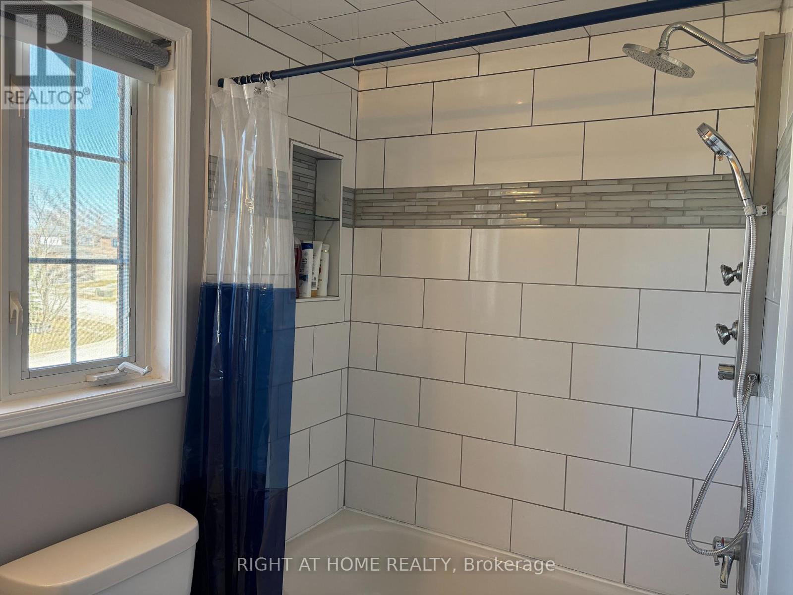 13 Golds Crescent, Barrie (Holly), Ontario  L4N 8R5 - Photo 10 - S12988284