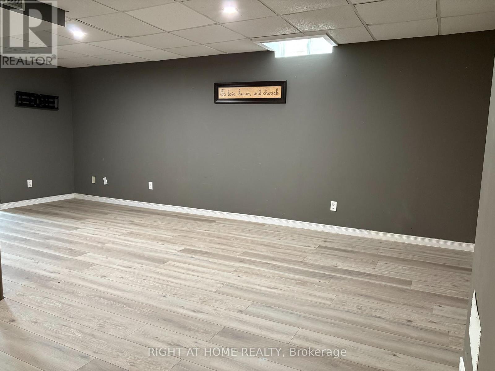 13 Golds Crescent, Barrie (Holly), Ontario  L4N 8R5 - Photo 13 - S12988284