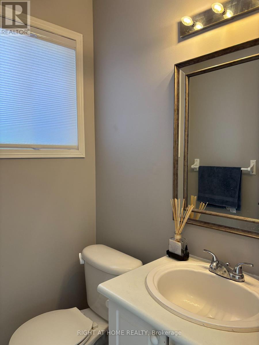 13 Golds Crescent, Barrie (Holly), Ontario  L4N 8R5 - Photo 6 - S12988284