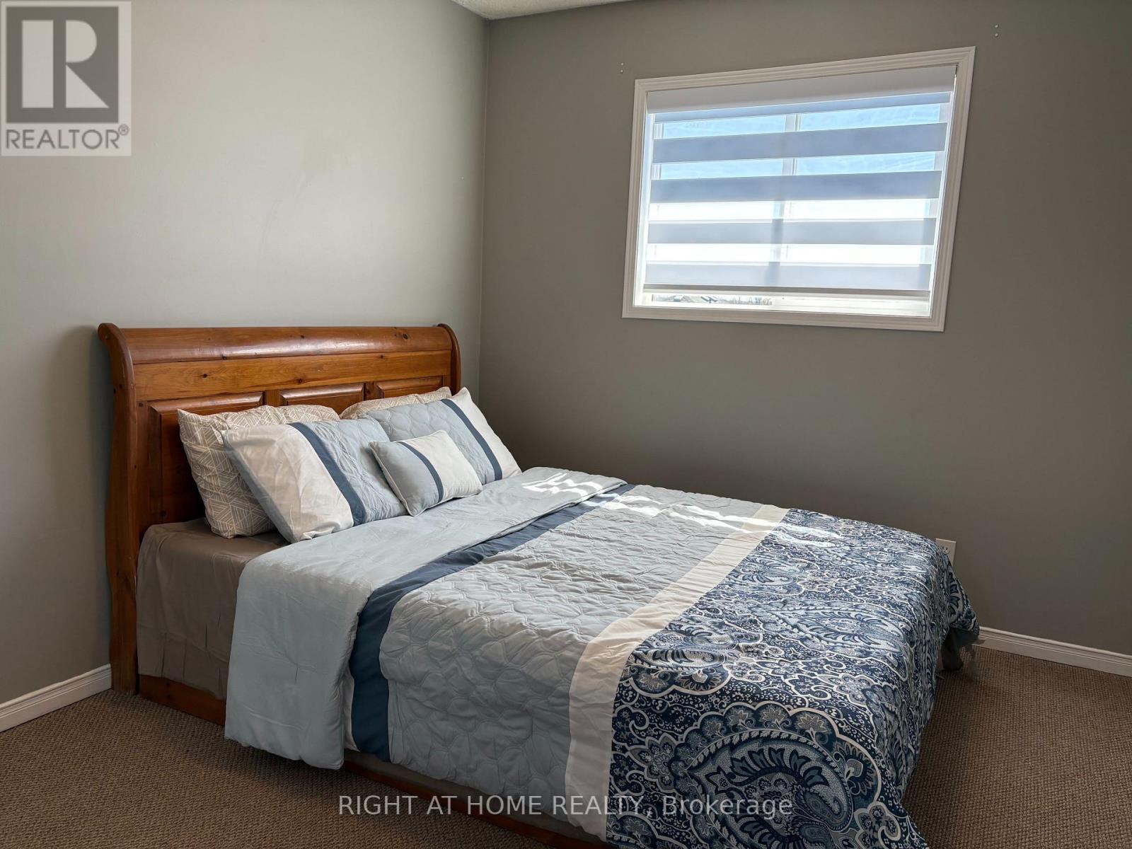 13 Golds Crescent, Barrie (Holly), Ontario  L4N 8R5 - Photo 8 - S12988284