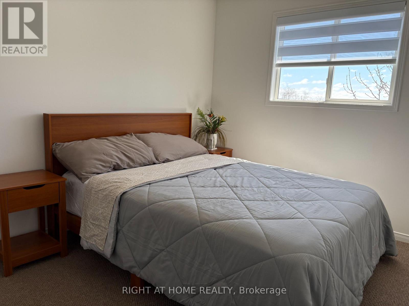 13 Golds Crescent, Barrie (Holly), Ontario  L4N 8R5 - Photo 9 - S12988284