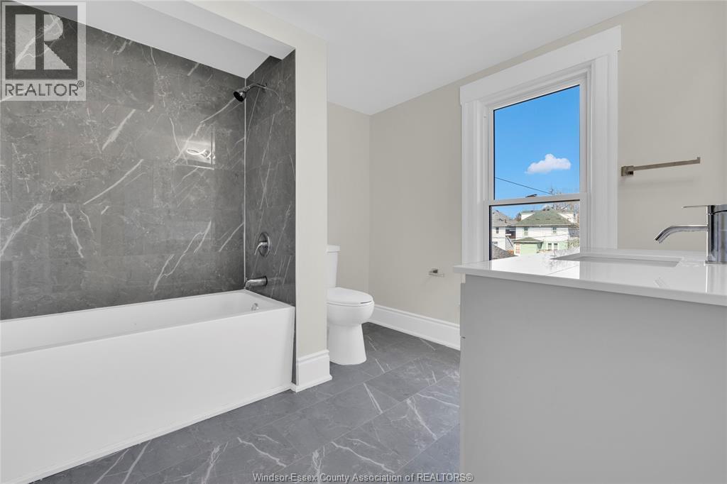 884 Moy, Windsor, Ontario  N9A 2N8 - Photo 18 - 26007122