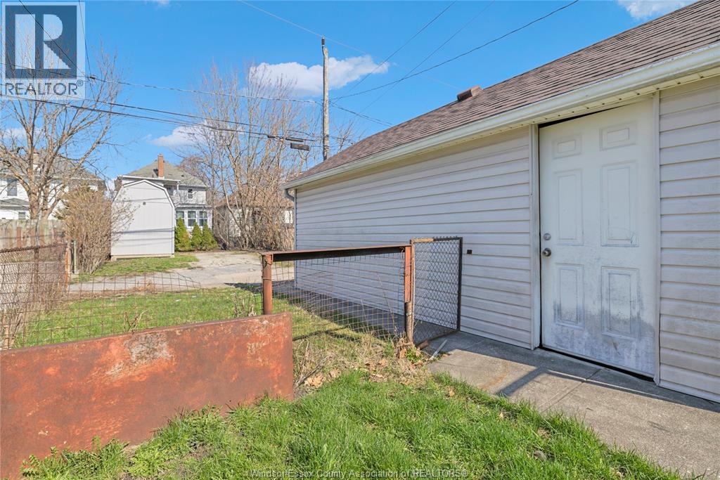 884 Moy, Windsor, Ontario  N9A 2N8 - Photo 34 - 26007122