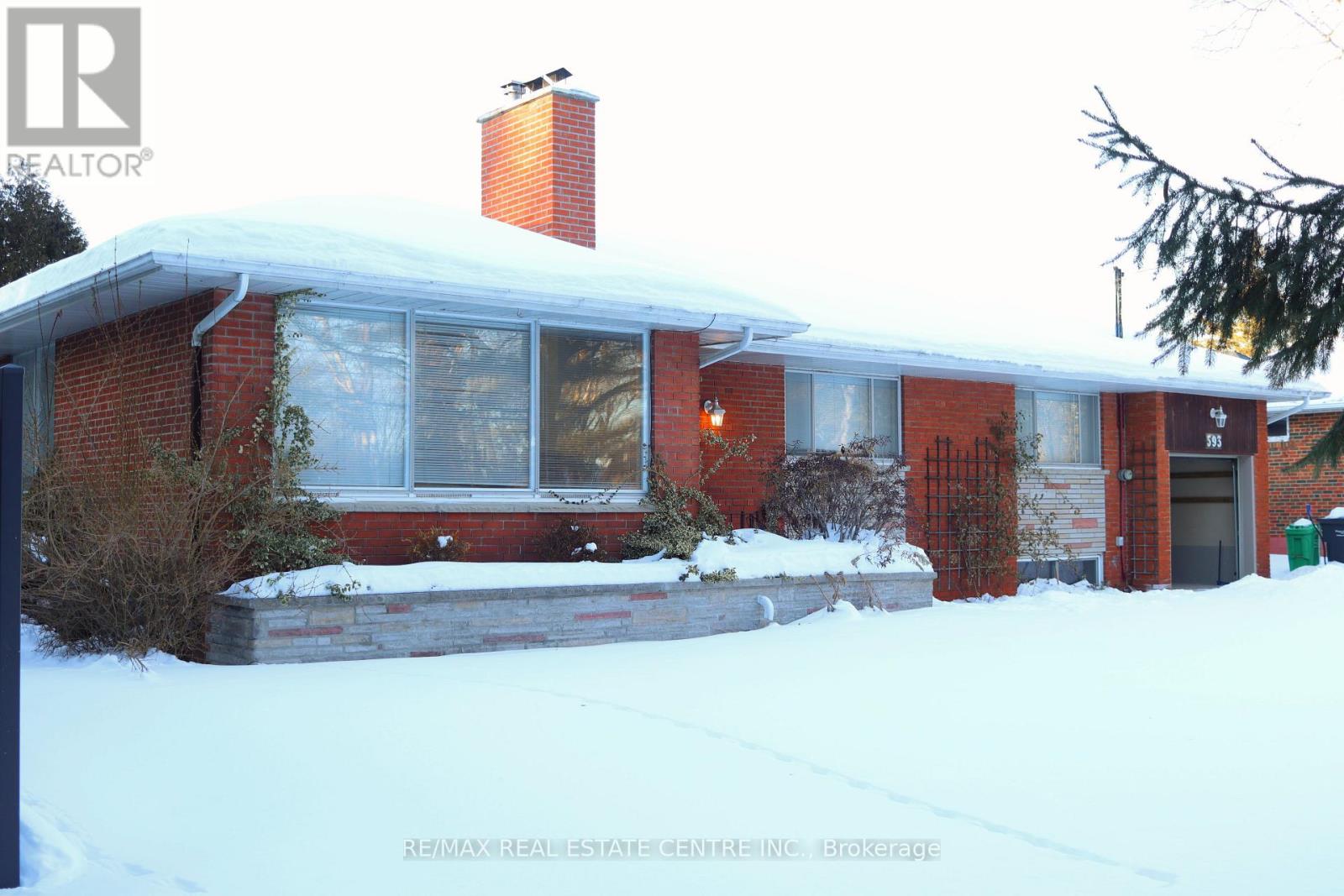 593 Indian Road, Mississauga, Ontario  L5H 1R1 - Photo 11 - W12988252