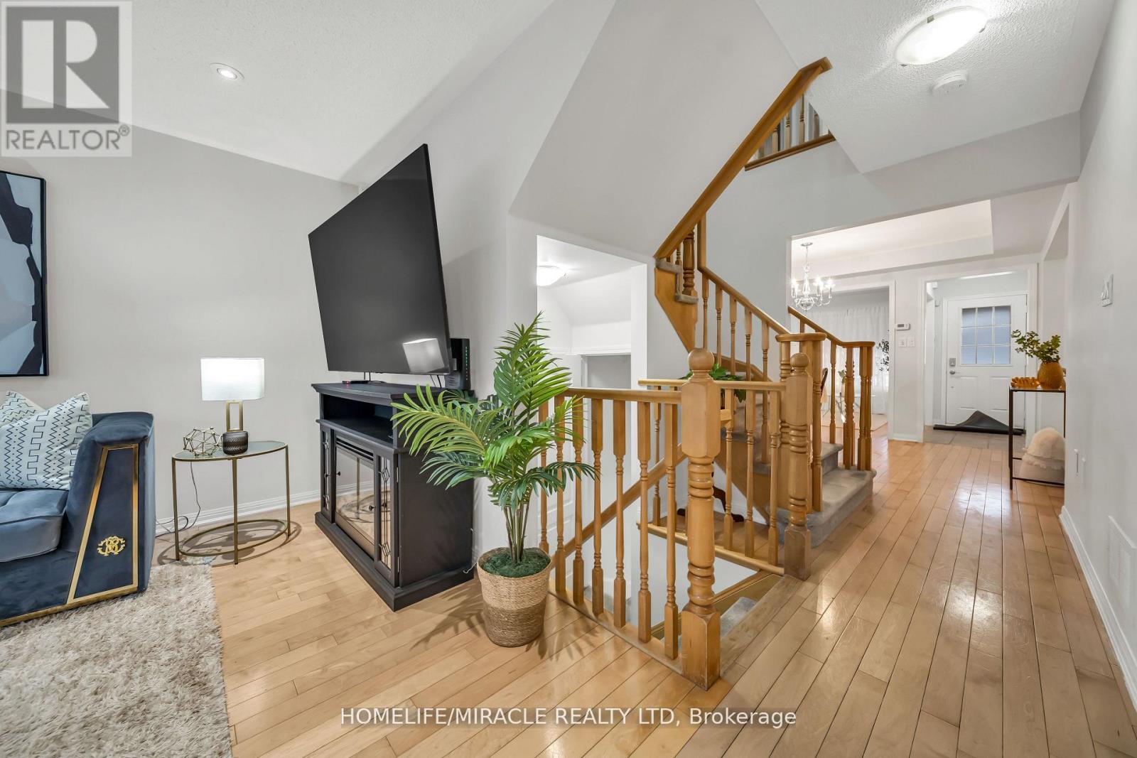 810 Hepburn Road, Milton, Ontario  L9T 0K6 - Photo 10 - W12988268