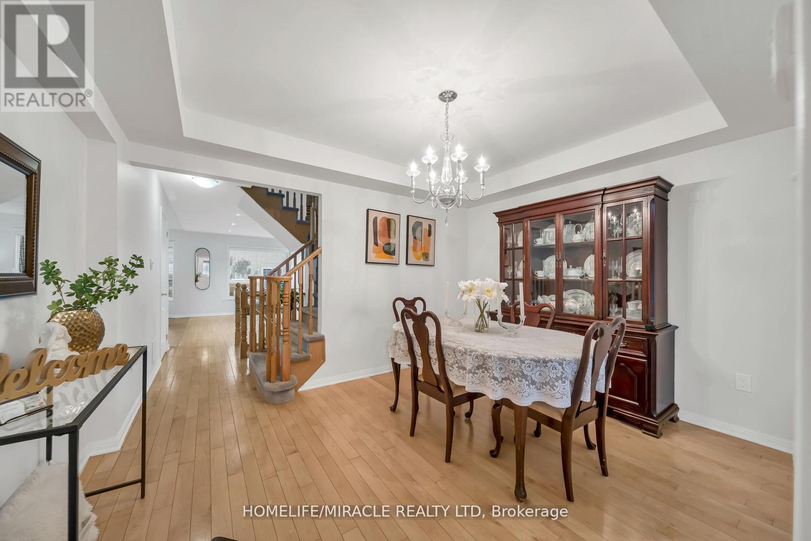 810 Hepburn Road, Milton, Ontario  L9T 0K6 - Photo 7 - W12988268