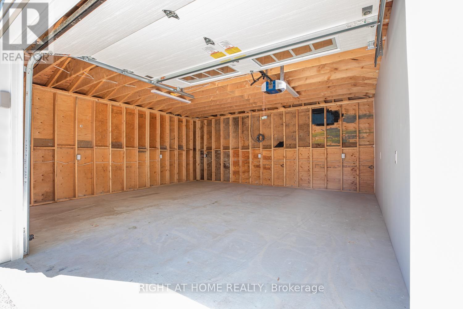 32 Varsity Road, Toronto, Ontario  M6S 4N5 - Photo 2 - W12988272