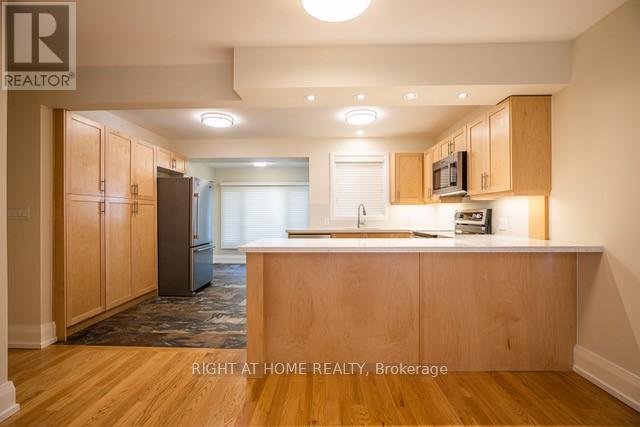 32 Varsity Road, Toronto, Ontario  M6S 4N5 - Photo 5 - W12988272