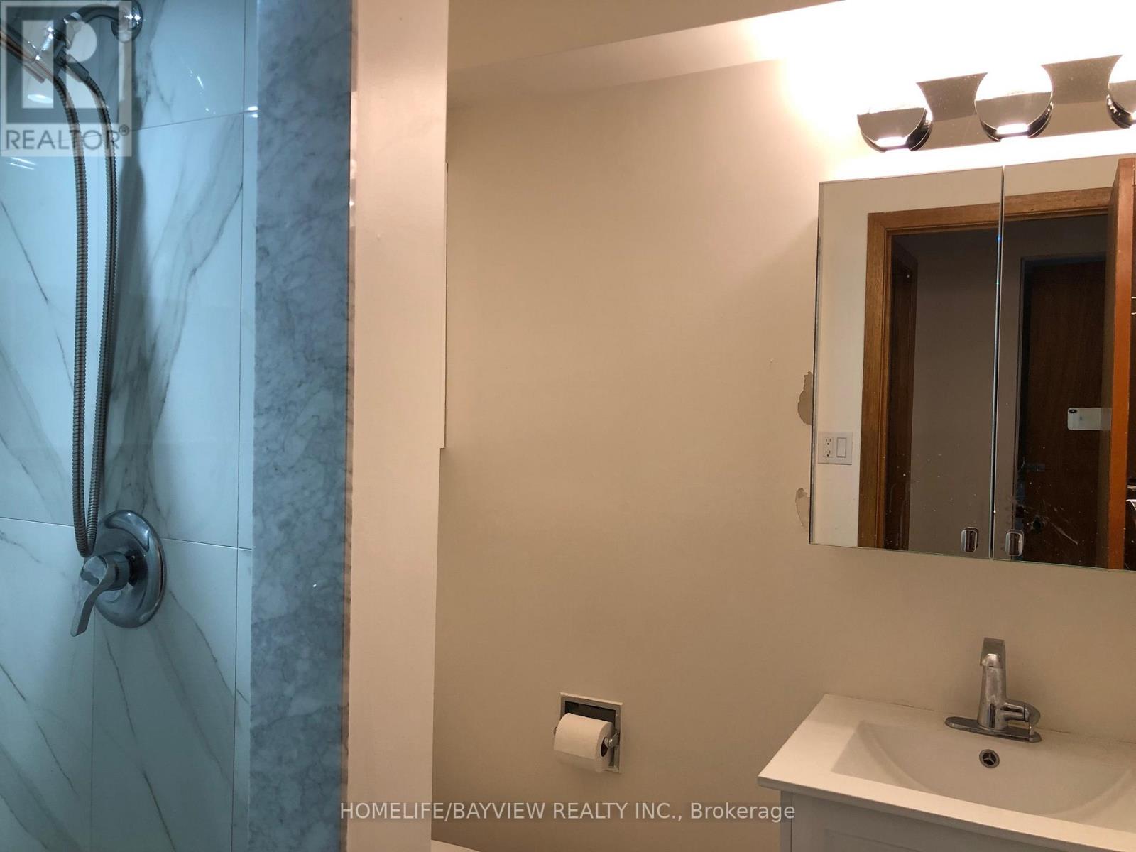 Bsmt - 201 Westmore Drive, Toronto, Ontario  M9V 4N3 - Photo 11 - W12988274