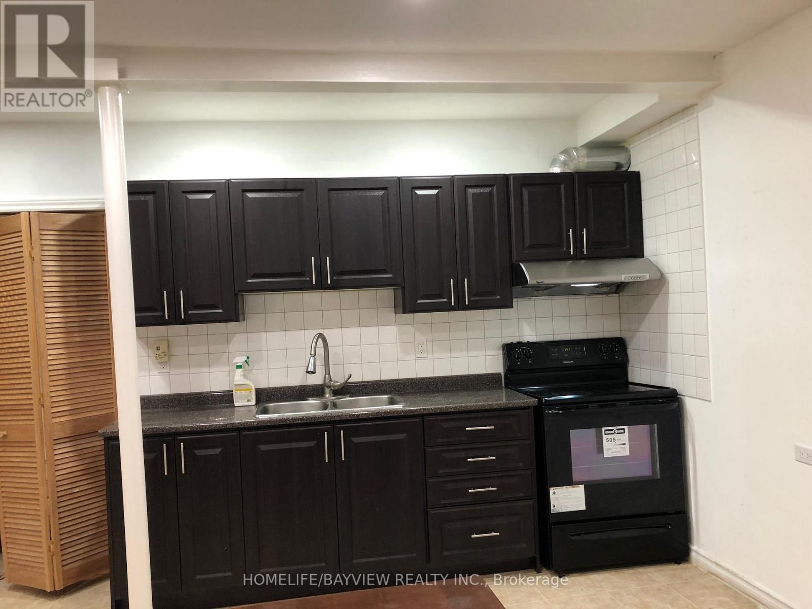 Bsmt - 201 Westmore Drive, Toronto, Ontario  M9V 4N3 - Photo 8 - W12988274