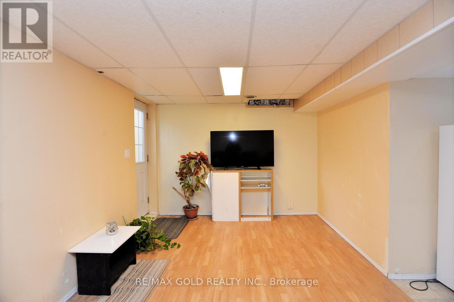 9 Ravenswood Drive, Brampton, Ontario  L6Y 3Y5 - Photo 25 - W12988276