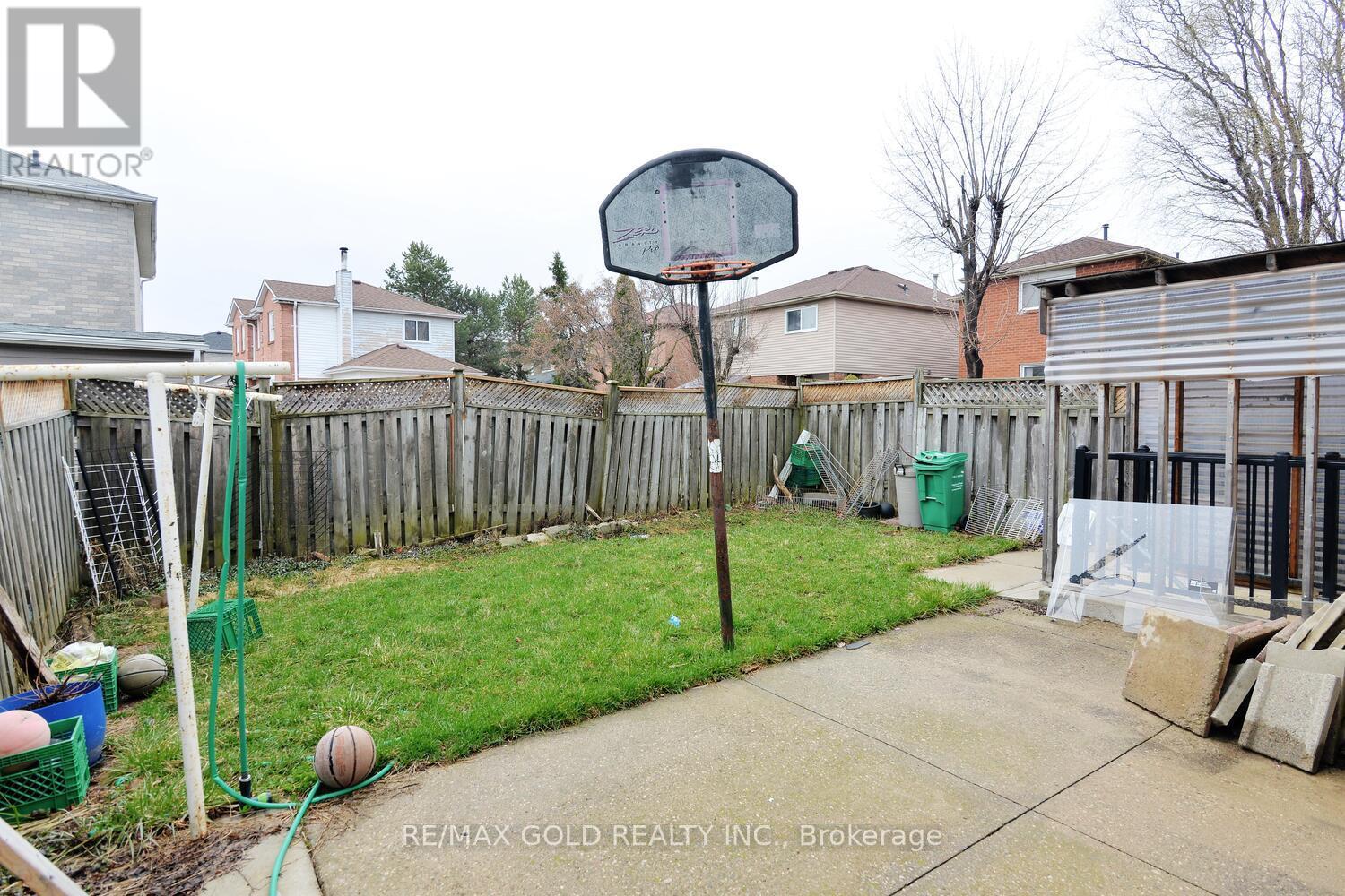 9 Ravenswood Drive, Brampton, Ontario  L6Y 3Y5 - Photo 33 - W12988276