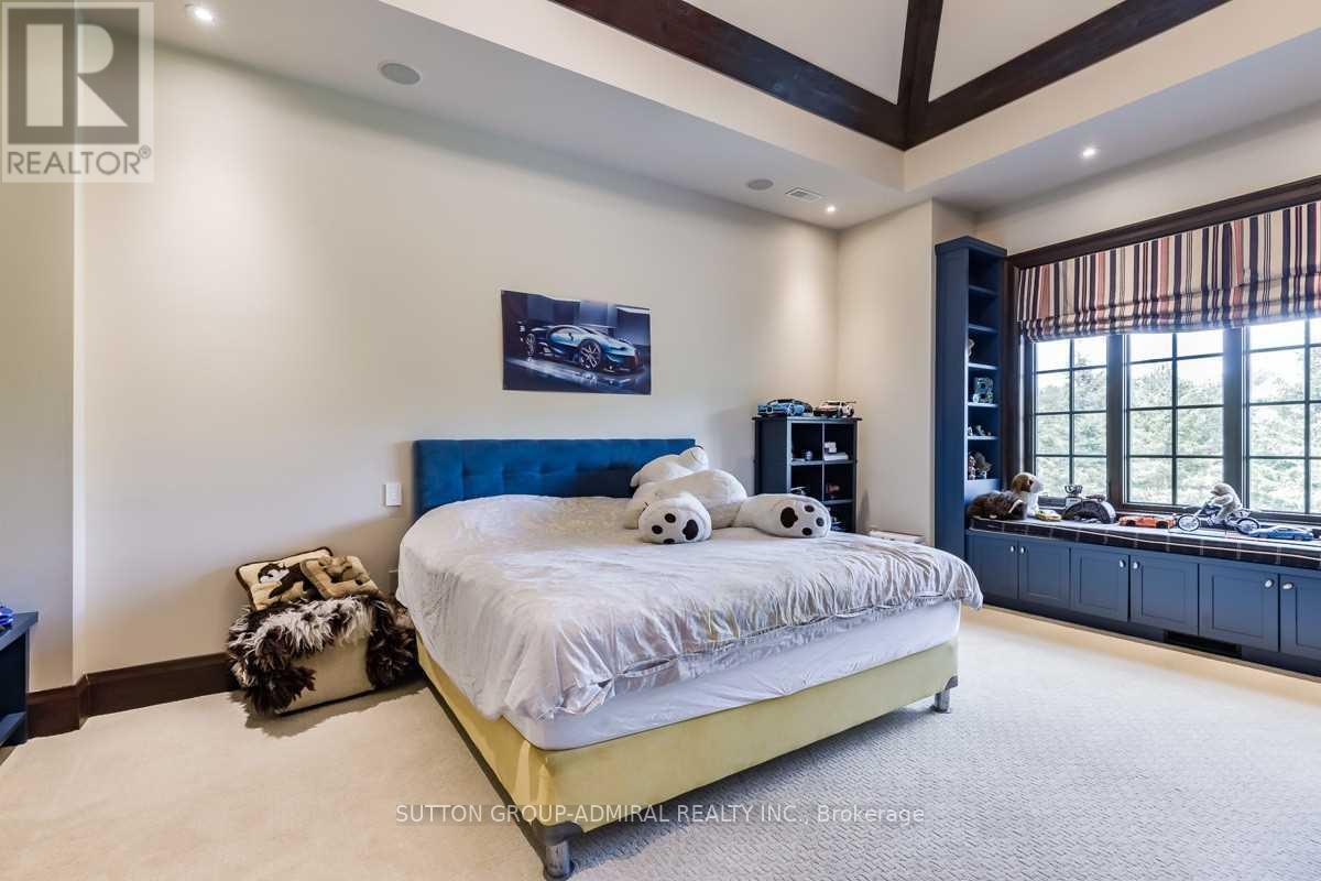 66 Scotch Valley Drive, King, Ontario  L7B 1L9 - Photo 19 - N12984392