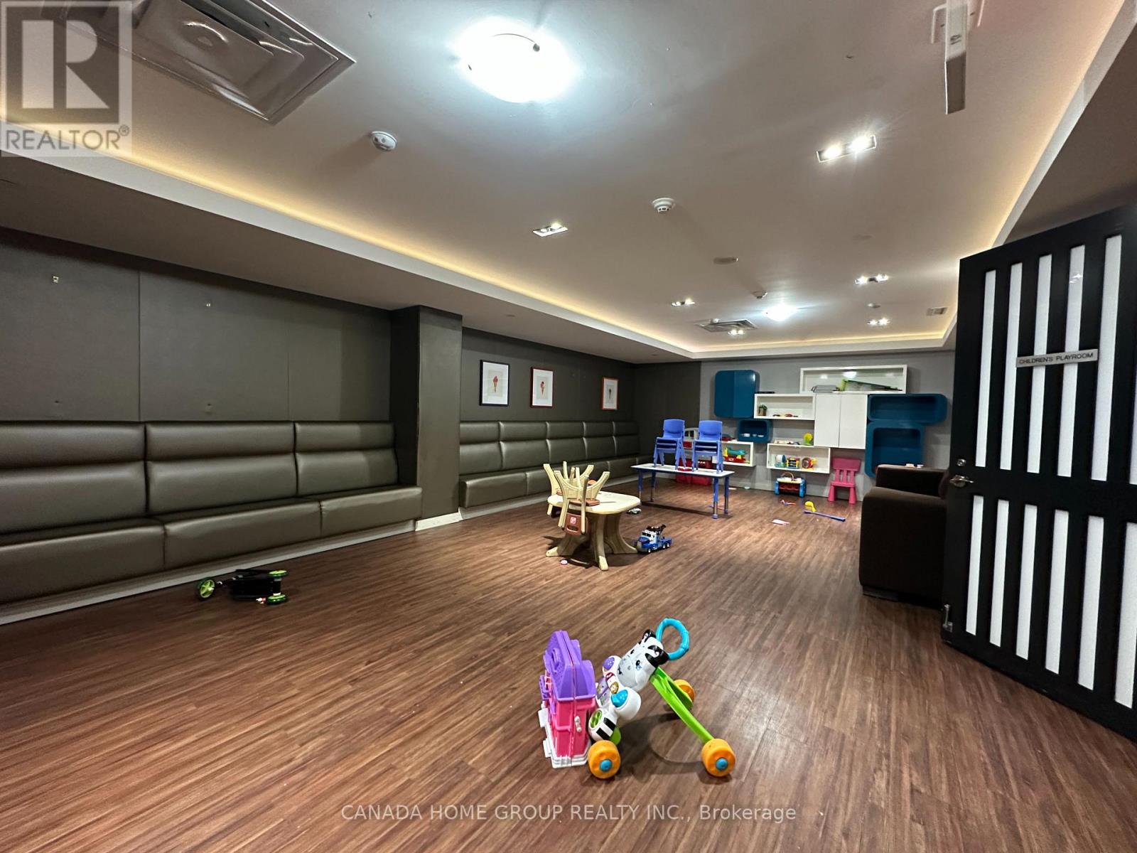 708 - 1 Valhalla Inn Road, Toronto, Ontario  M9B 1S9 - Photo 14 - W12984130