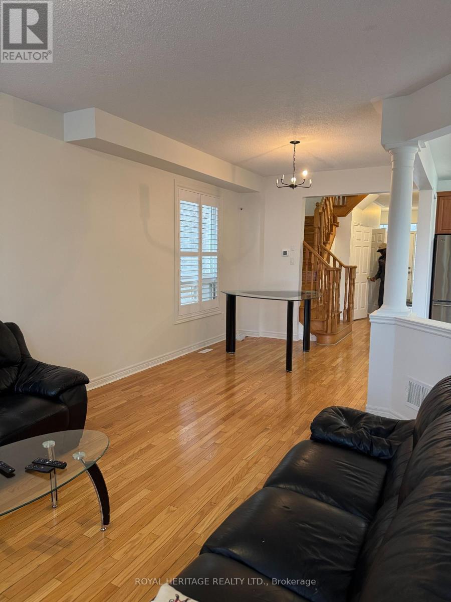 Main - 49 Everingham Circle, Brampton, Ontario  L6R 0R9 - Photo 2 - W12985818