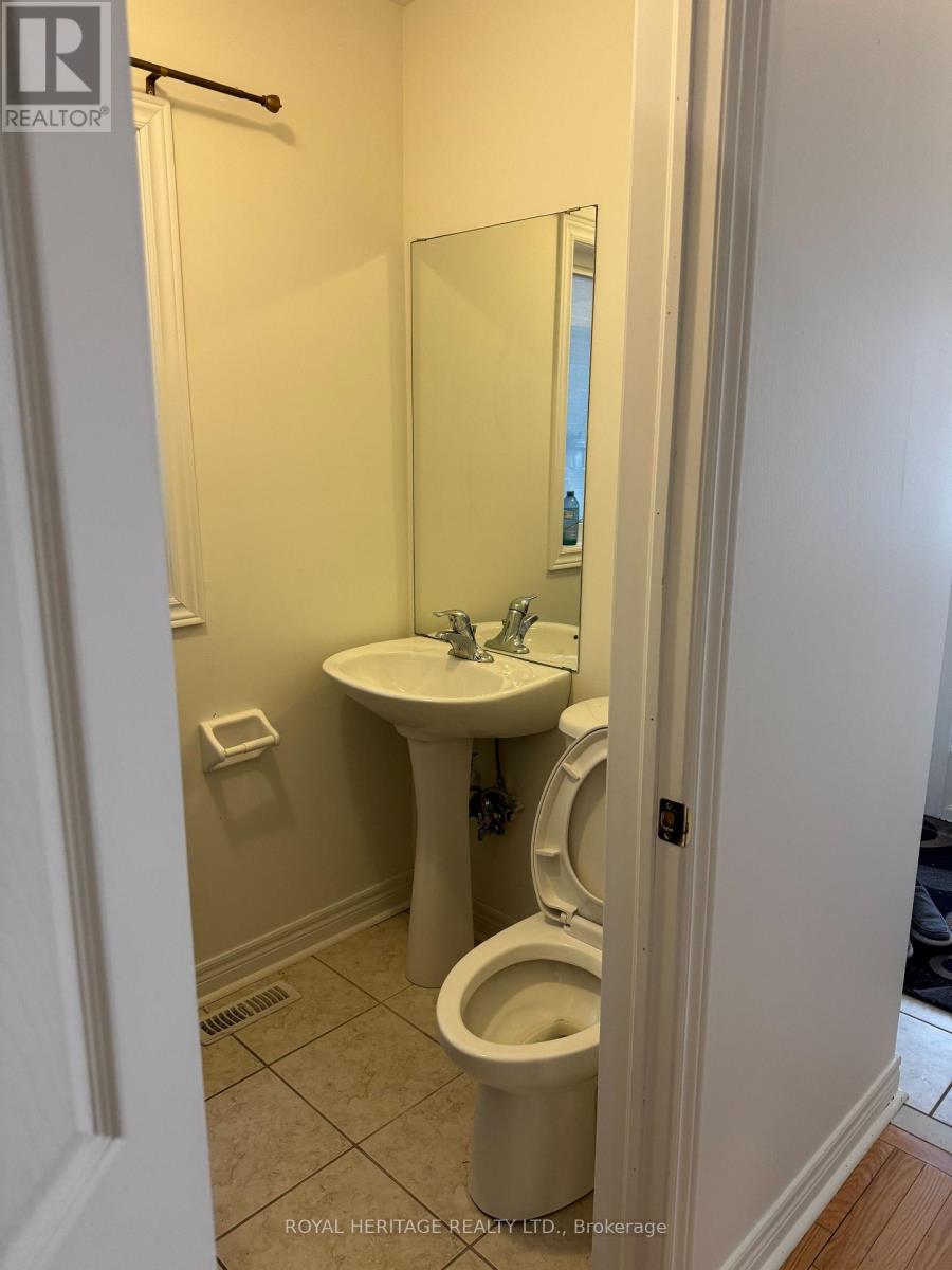 Main - 49 Everingham Circle, Brampton, Ontario  L6R 0R9 - Photo 7 - W12985818