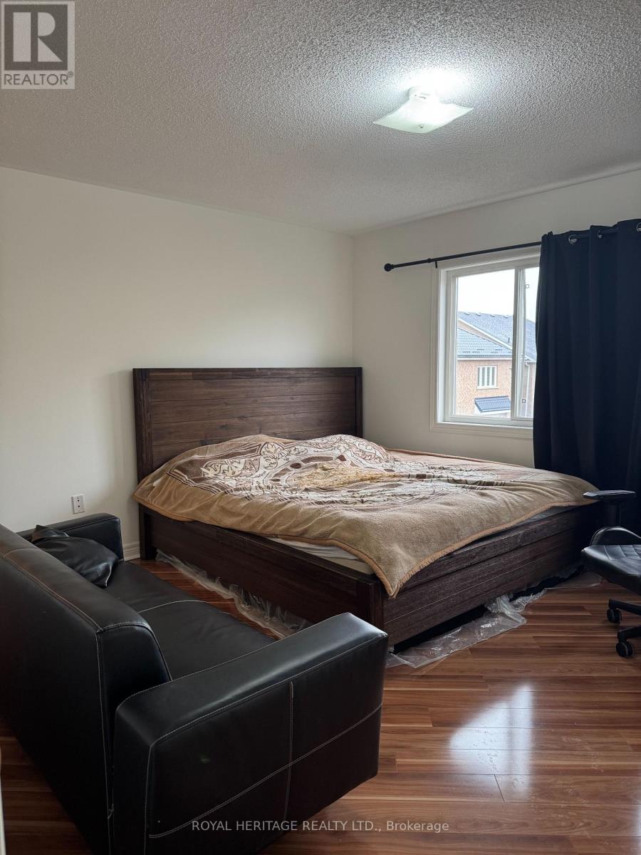 Main - 49 Everingham Circle, Brampton, Ontario  L6R 0R9 - Photo 8 - W12985818