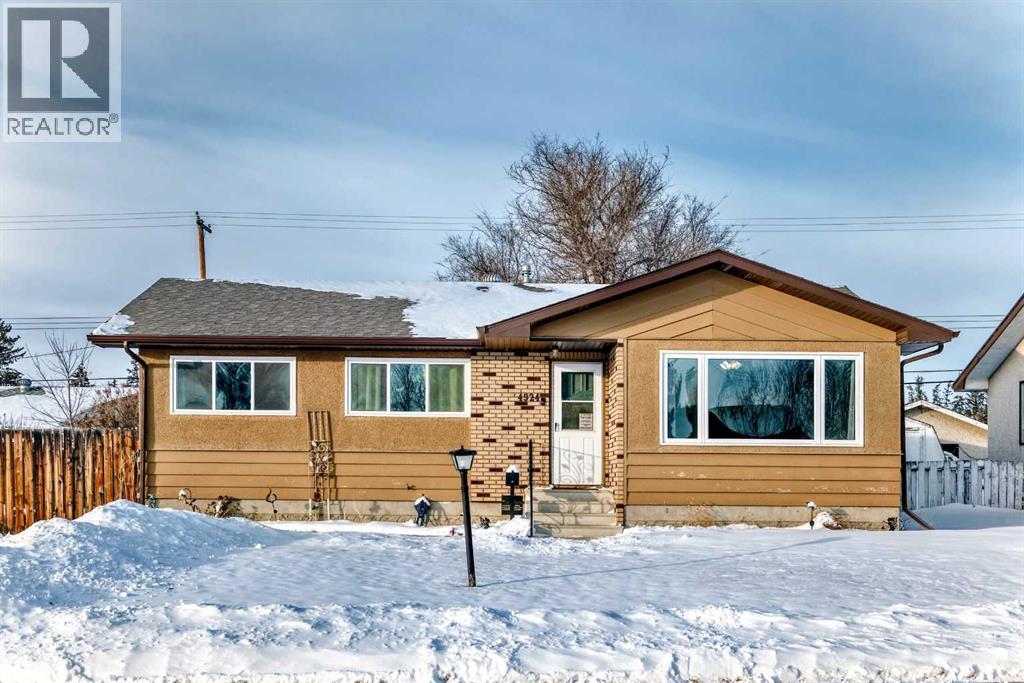 4924 39 Street, Innisfail, Alberta  T4G 1J2 - Photo 2 - A2287732