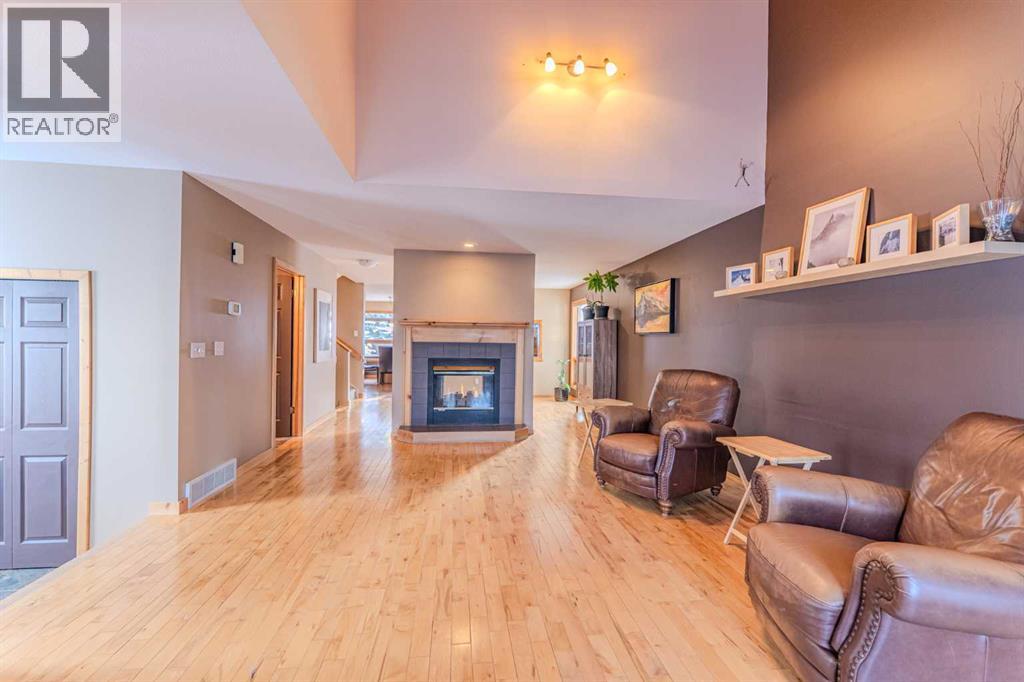 4, 1000 Cougar Creek Drive, Canmore, Alberta  T1W 1C7 - Photo 5 - A2298455