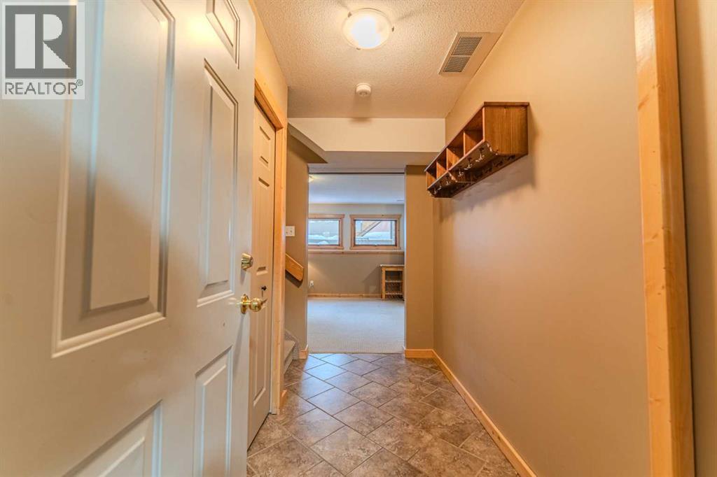 4, 1000 Cougar Creek Drive, Canmore, Alberta  T1W 1C7 - Photo 35 - A2298455