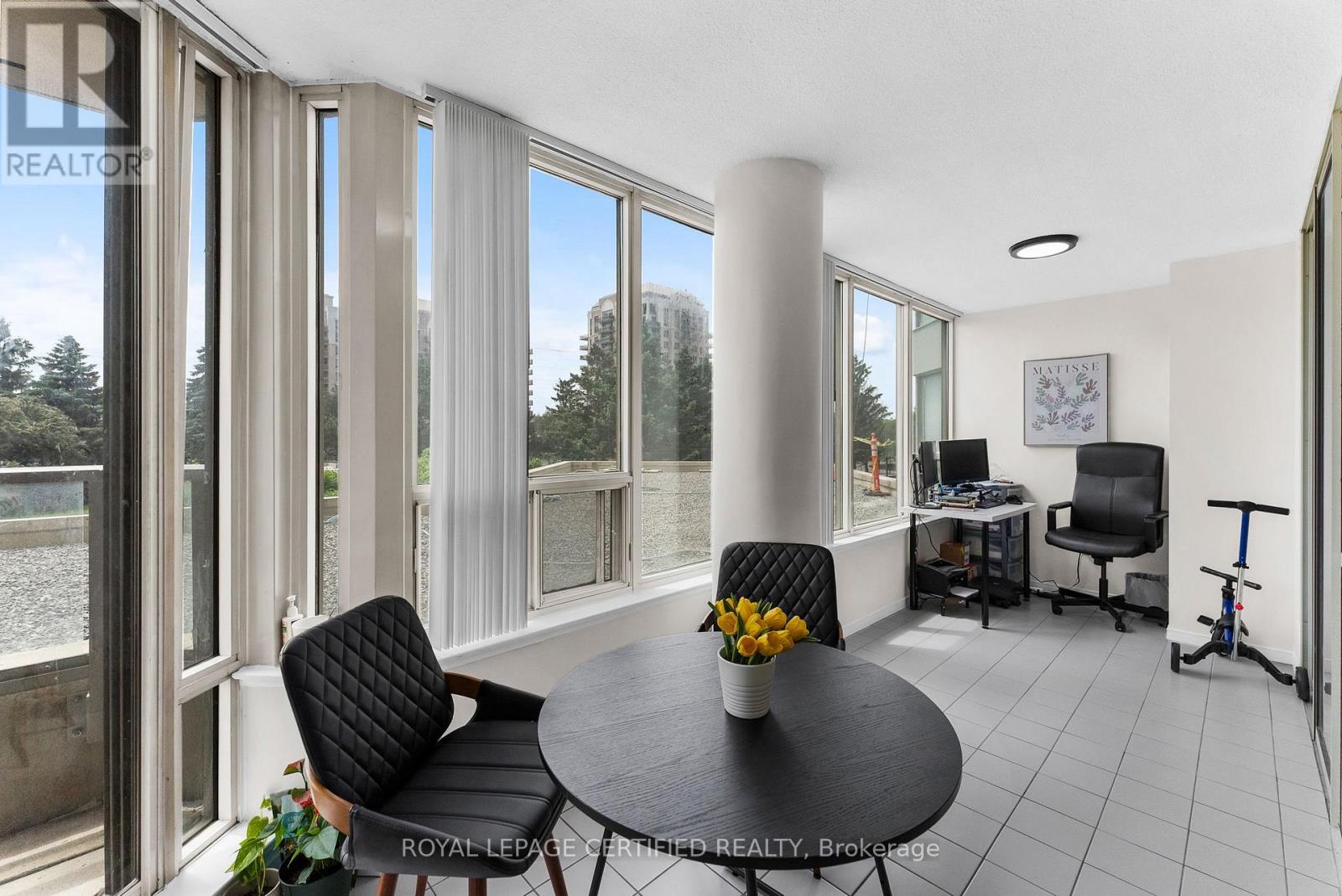 210 - 700 Constellation Drive, Mississauga, Ontario  L5R 3G8 - Photo 10 - W12987894