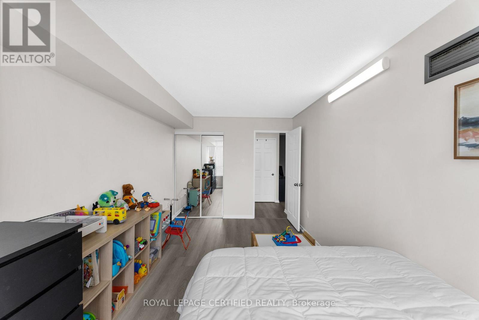 210 - 700 Constellation Drive, Mississauga, Ontario  L5R 3G8 - Photo 24 - W12987894