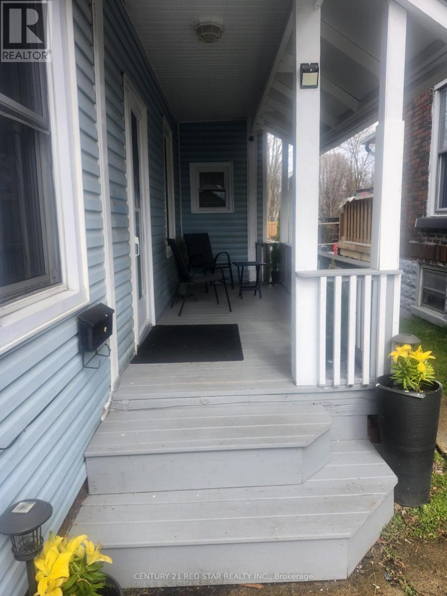 436 Elliott Street W, Windsor, Ontario  N9A 5Z2 - Photo 5 - X12987488