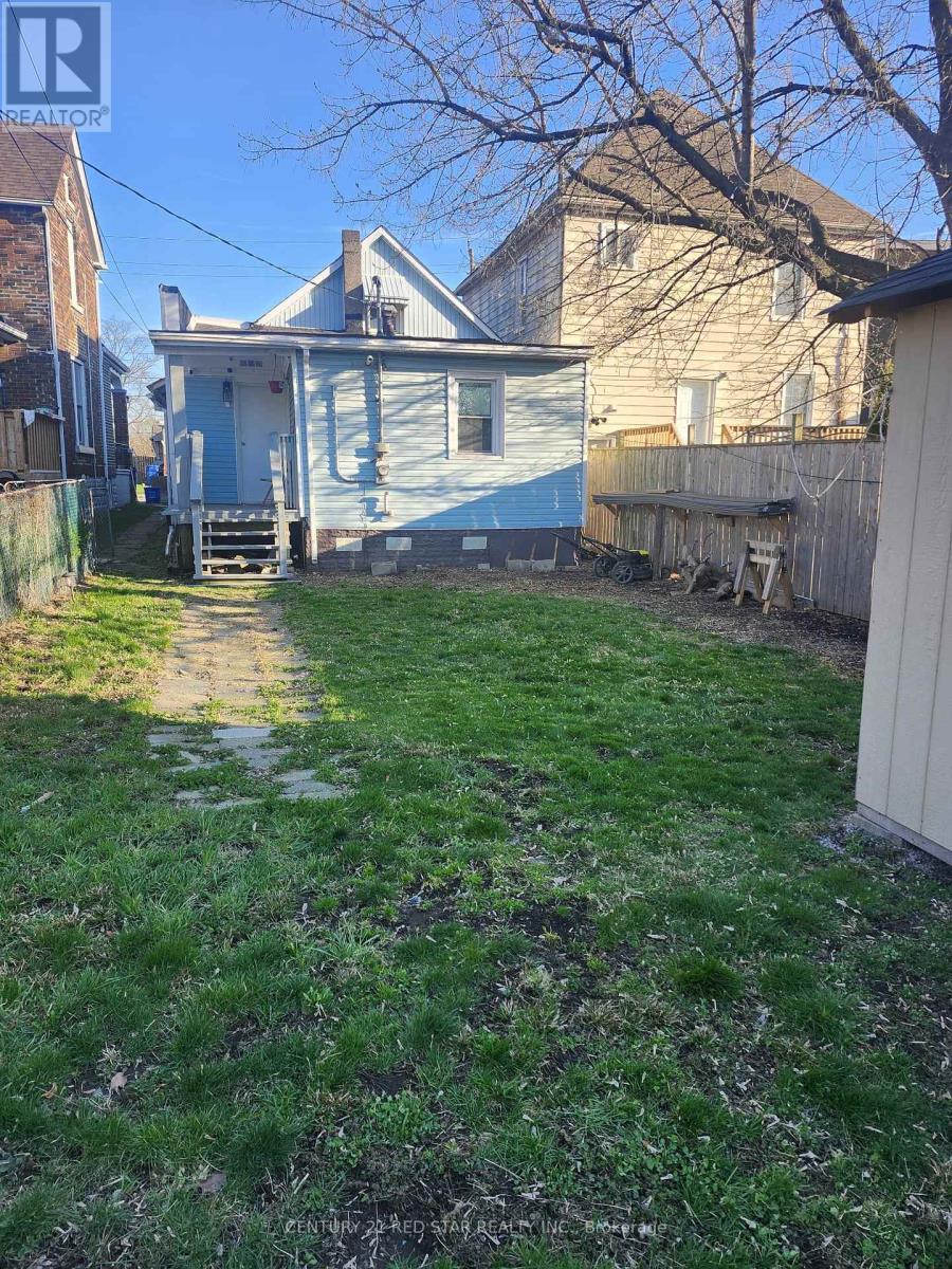 436 Elliott Street W, Windsor, Ontario  N9A 5Z2 - Photo 2 - X12987488
