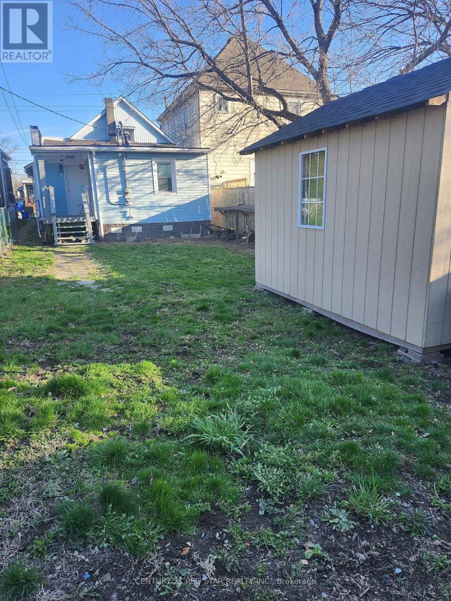 436 Elliott Street W, Windsor, Ontario  N9A 5Z2 - Photo 3 - X12987488