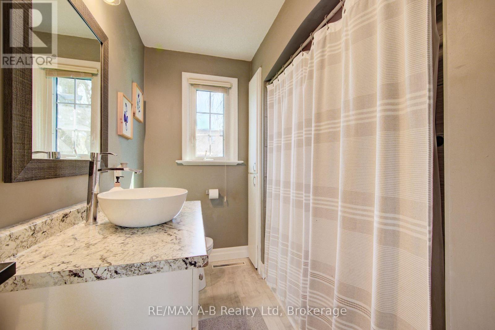 87 Wilton Street, East Zorra-Tavistock, Ontario N0B 2R0 - Photo 17 - X12988294