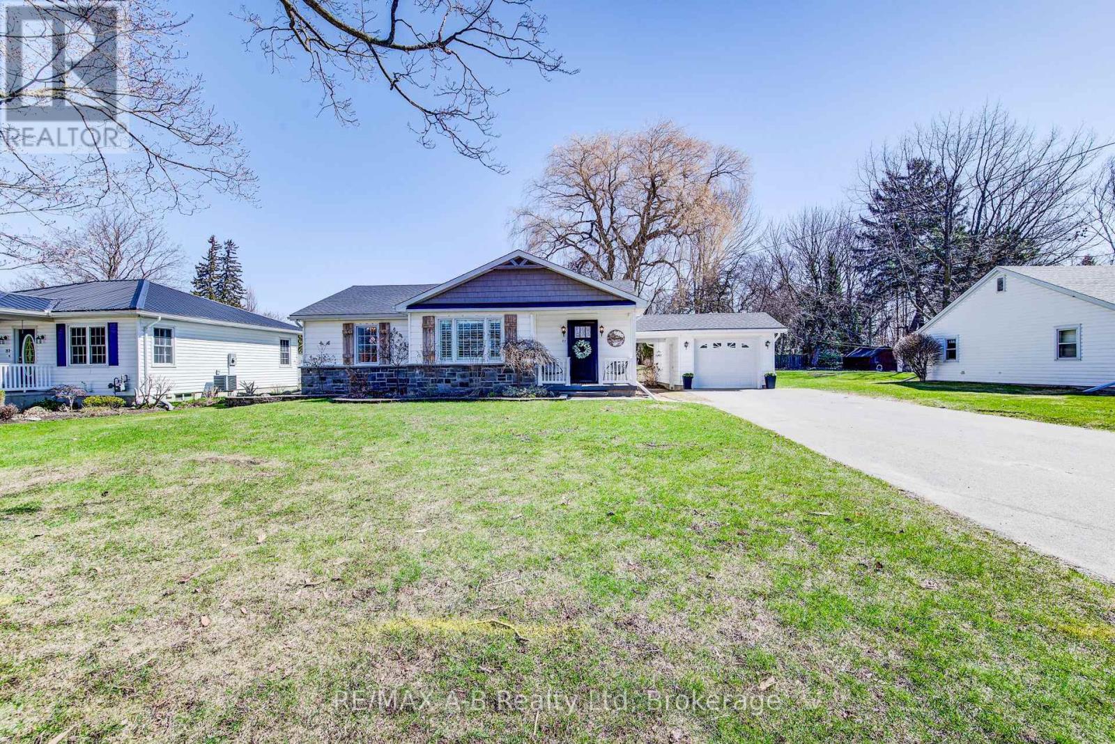 87 Wilton Street, East Zorra-Tavistock, Ontario N0B 2R0 - Photo 4 - X12988294