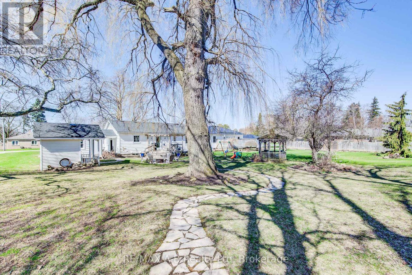 87 Wilton Street, East Zorra-Tavistock, Ontario N0B 2R0 - Photo 41 - X12988294