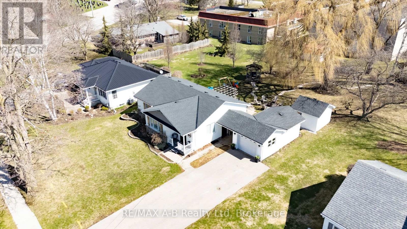 87 Wilton Street, East Zorra-Tavistock, Ontario N0B 2R0 - Photo 46 - X12988294