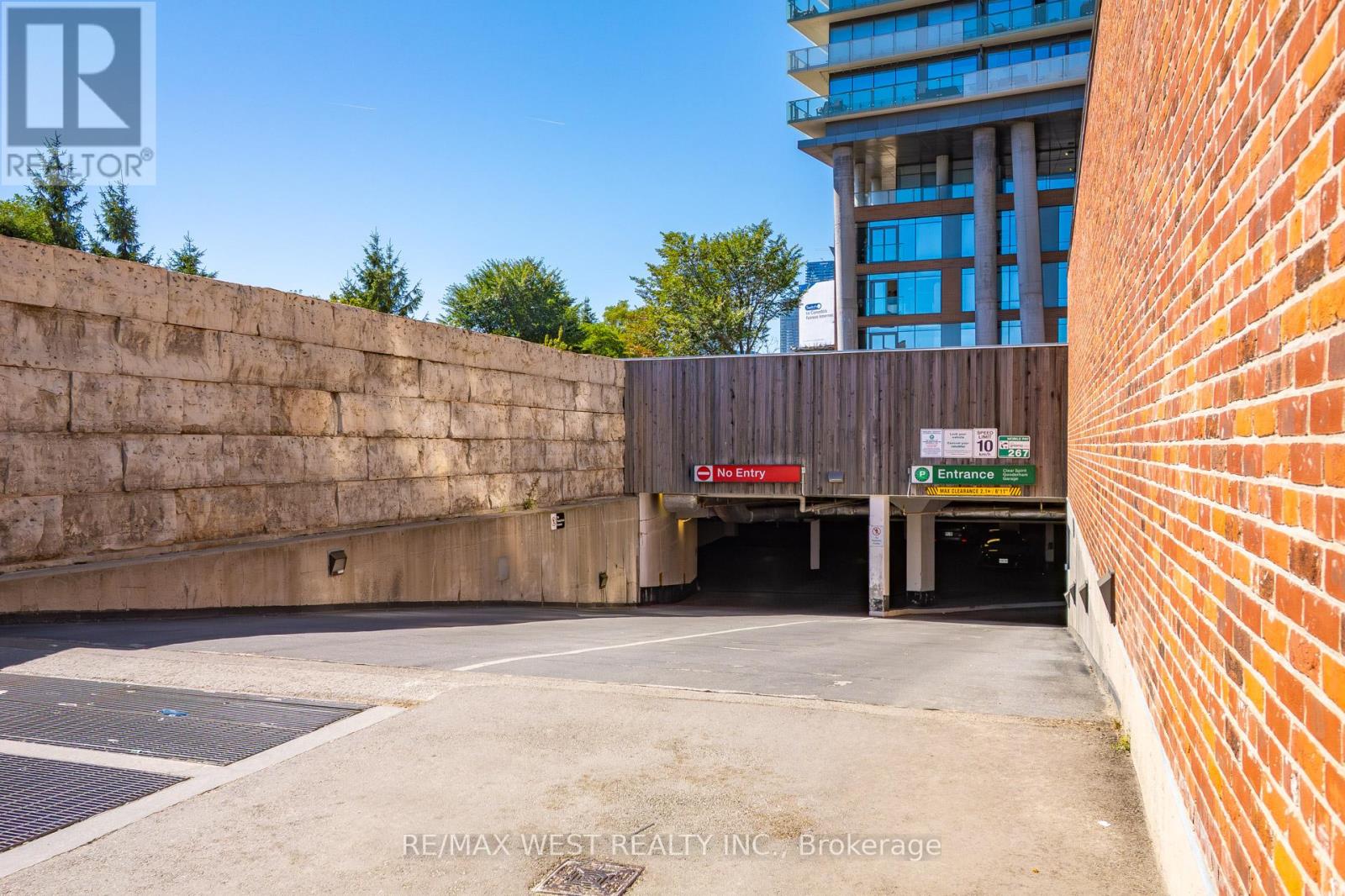 90 Distillery Lane, Toronto, Ontario  M5A 4R2 - Photo 28 - C12988308