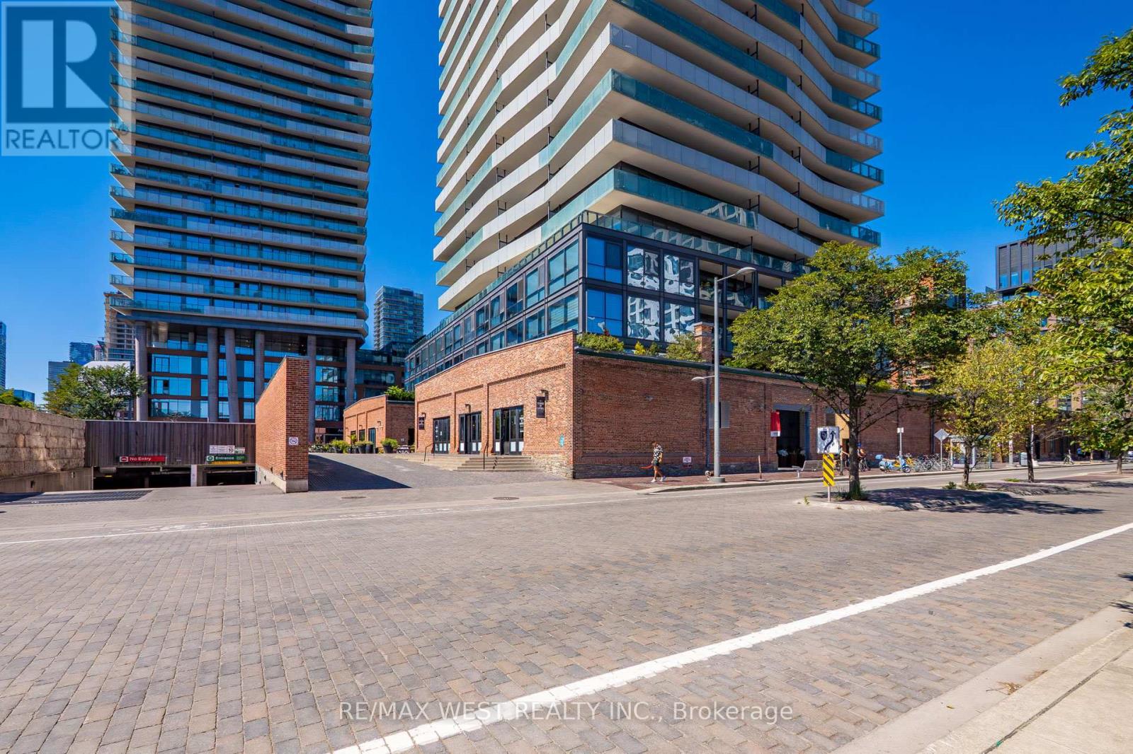 90 Distillery Lane, Toronto, Ontario  M5A 4R2 - Photo 5 - C12988308