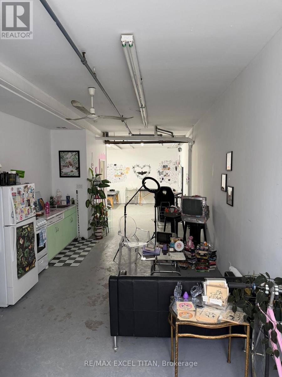 112 - 227 Sterling Road, Toronto, Ontario  M6P 3L4 - Photo 13 - C12941478