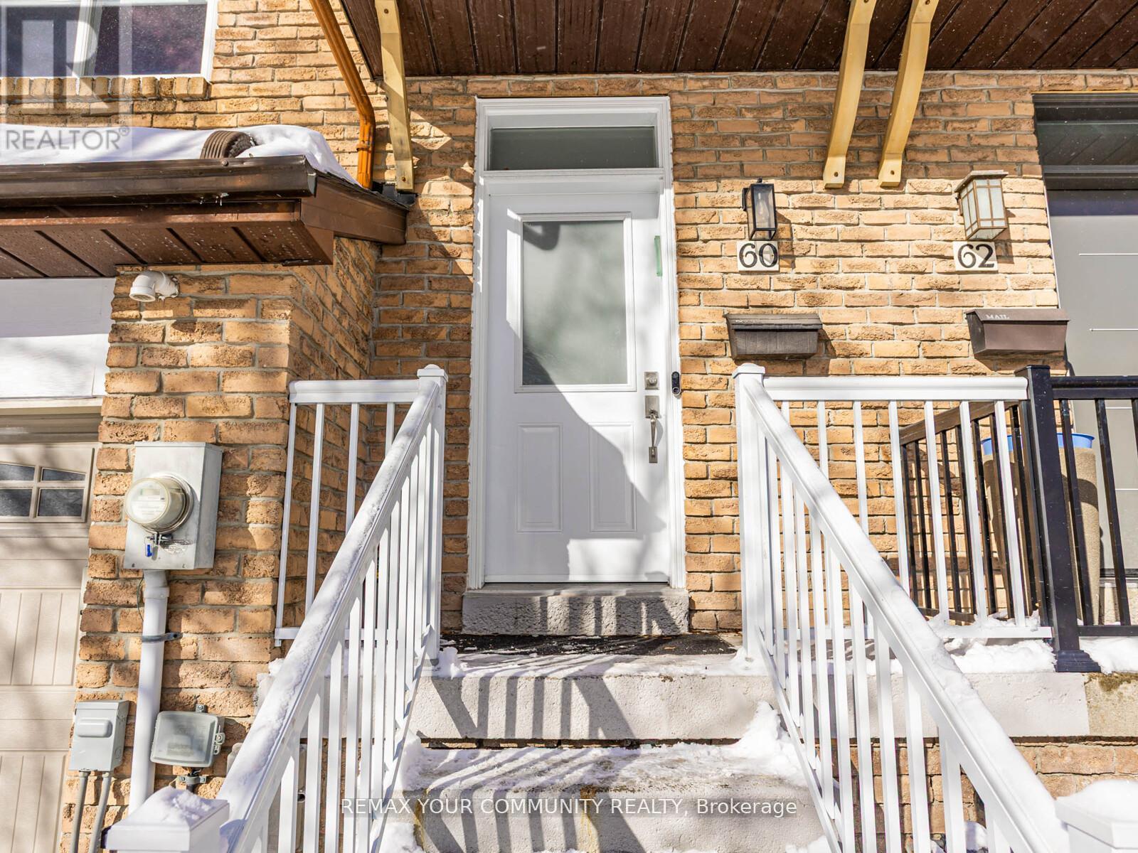 60 Dana Crescent, Vaughan, Ontario  L4J 2R5 - Photo 3 - N12988300