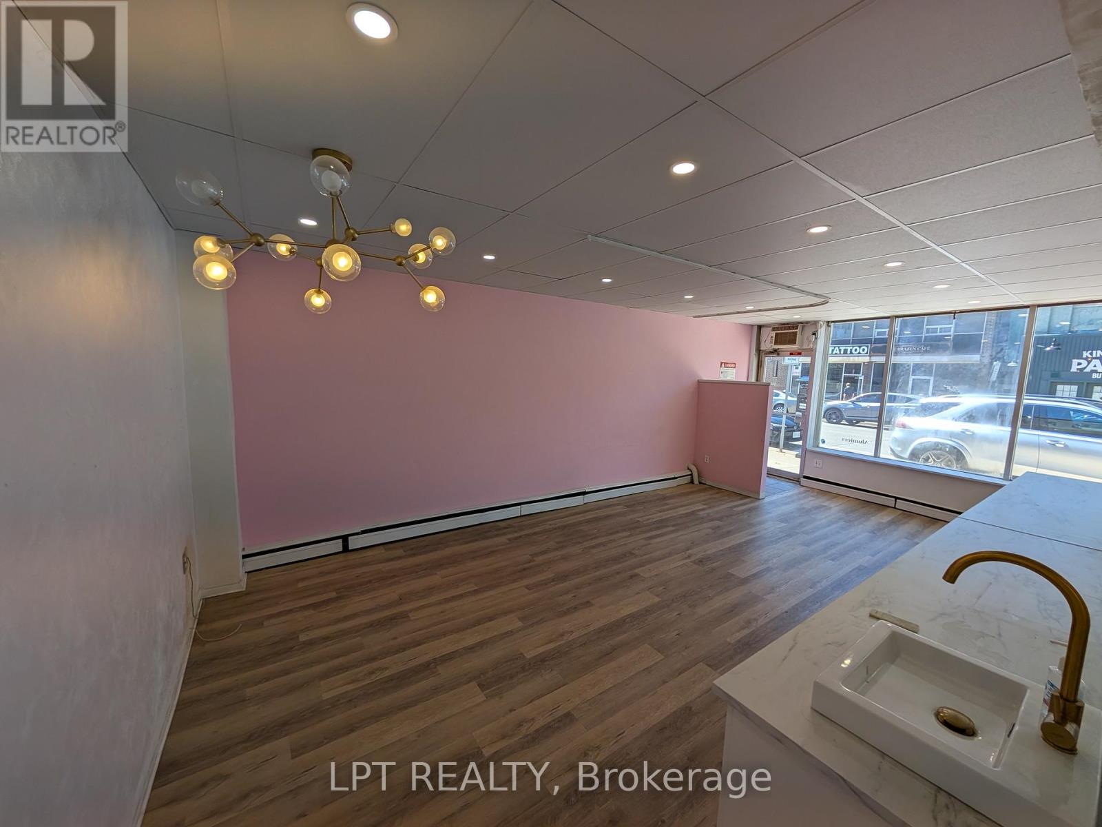 18 King Street, St. Catharines, Ontario  L2R 3H3 - Photo 9 - X12974284