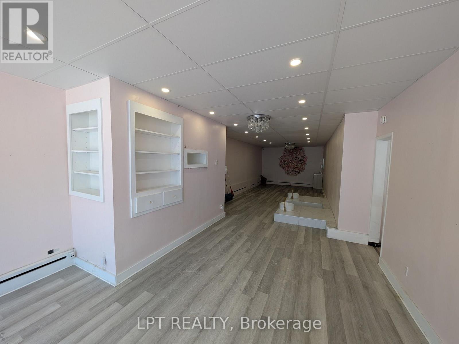 18 King Street, St. Catharines, Ontario  L2R 3H3 - Photo 5 - X12974284