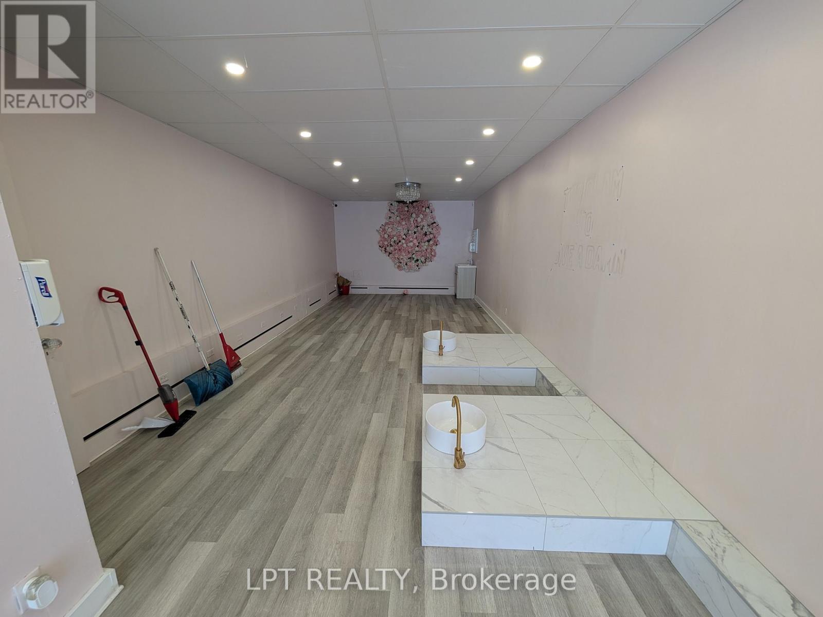 18 King Street, St. Catharines, Ontario  L2R 3H3 - Photo 6 - X12974284