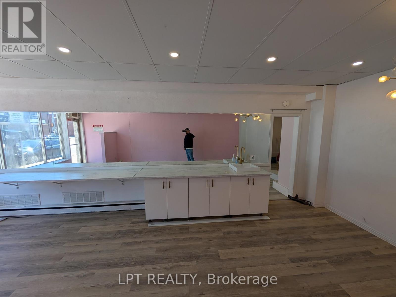 18 King Street, St. Catharines, Ontario  L2R 3H3 - Photo 10 - X12974284