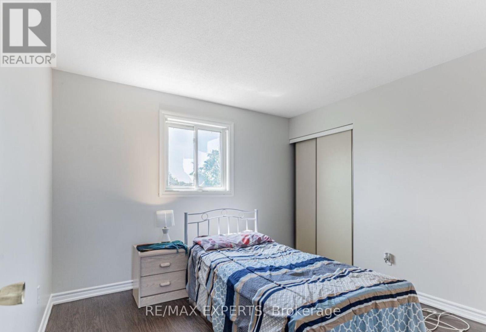 Upper - 135 Livingstone Street W, Barrie, Ontario  L4N 7J4 - Photo 13 - S12988332