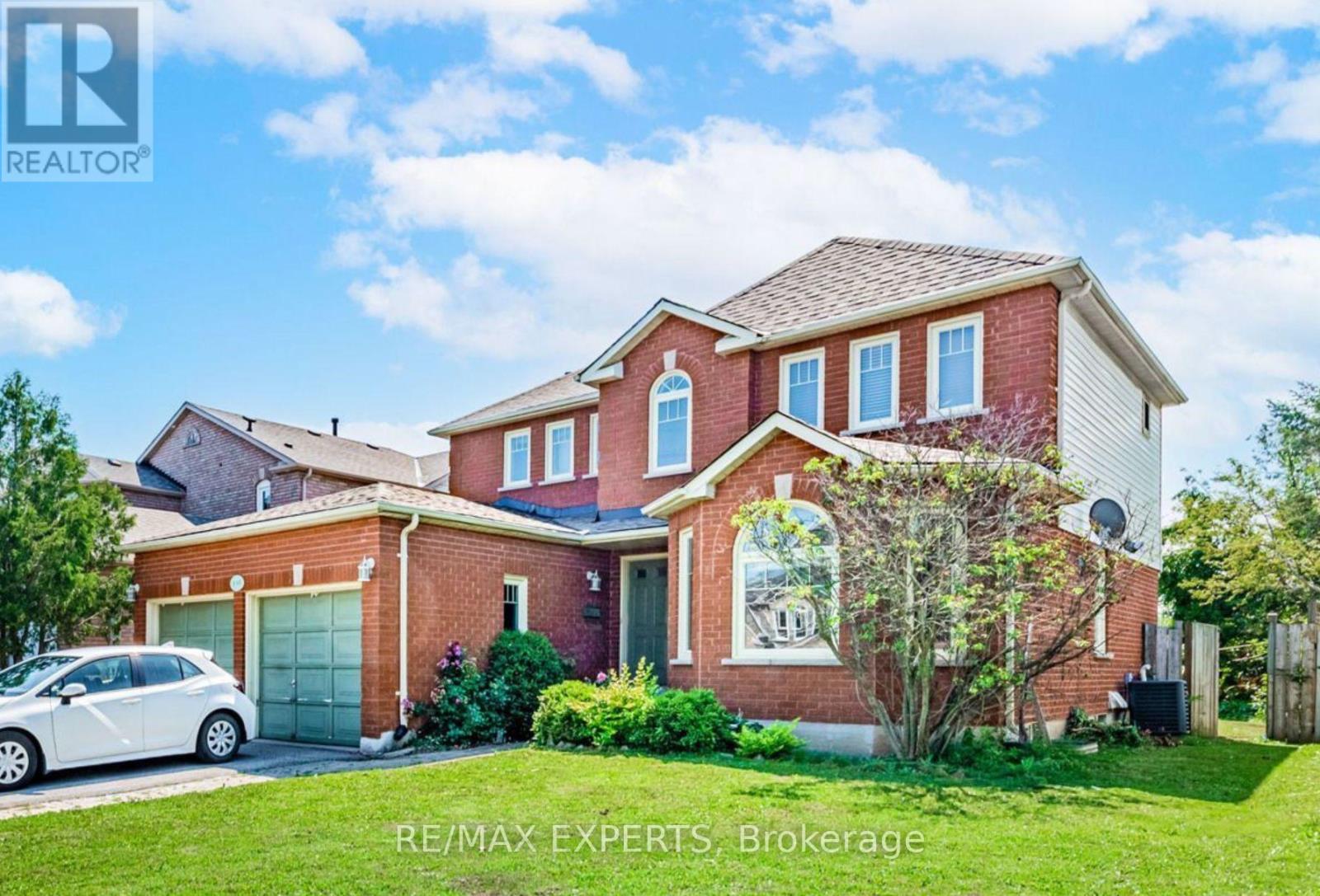 Upper - 135 Livingstone Street W, Barrie, Ontario  L4N 7J4 - Photo 2 - S12988332