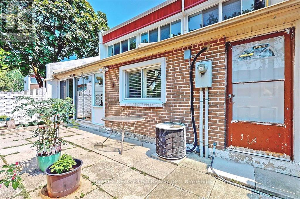 113 - 2901 JANE STREET, Toronto, Ontario