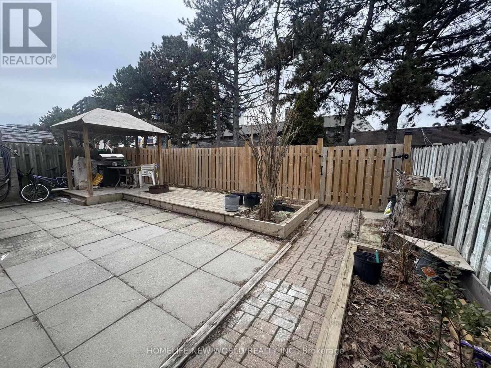 113 - 2901 Jane Street, Toronto, Ontario  M3N 2J8 - Photo 2 - W12988304