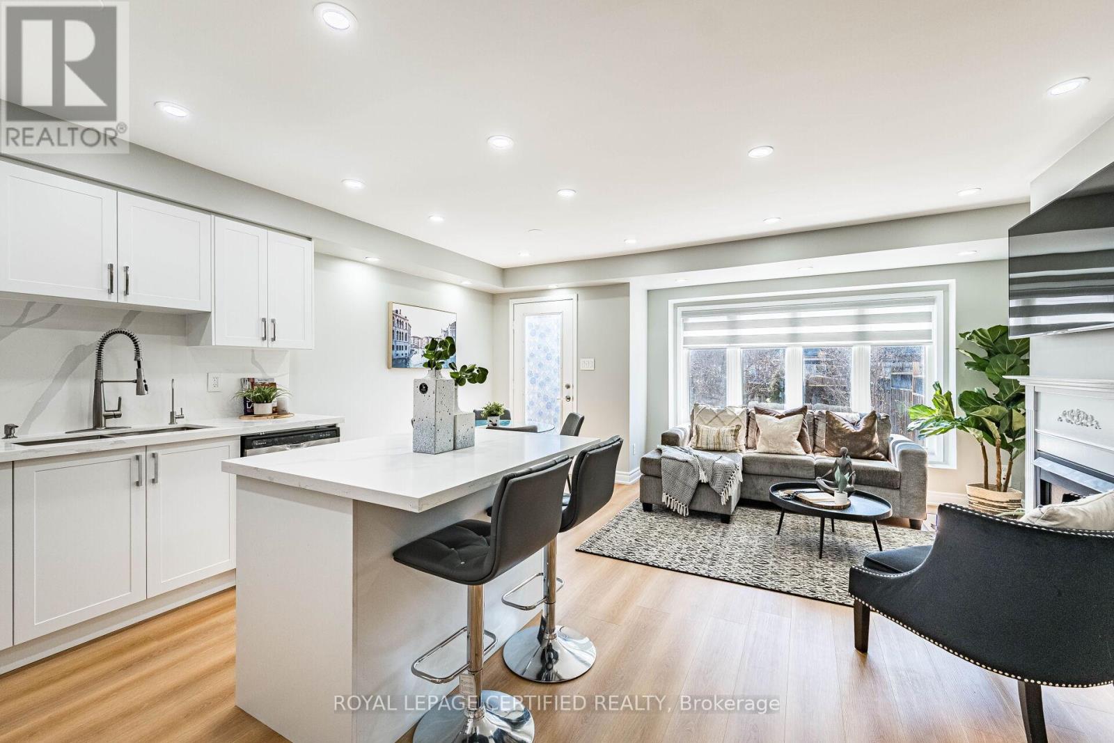 20 Harding Street, Halton Hills, Ontario  L7G 6B1 - Photo 10 - W12988306