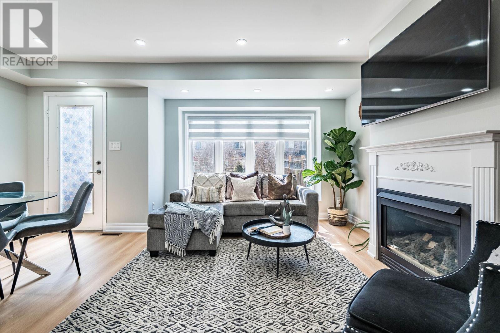 20 Harding Street, Halton Hills, Ontario  L7G 6B1 - Photo 12 - W12988306