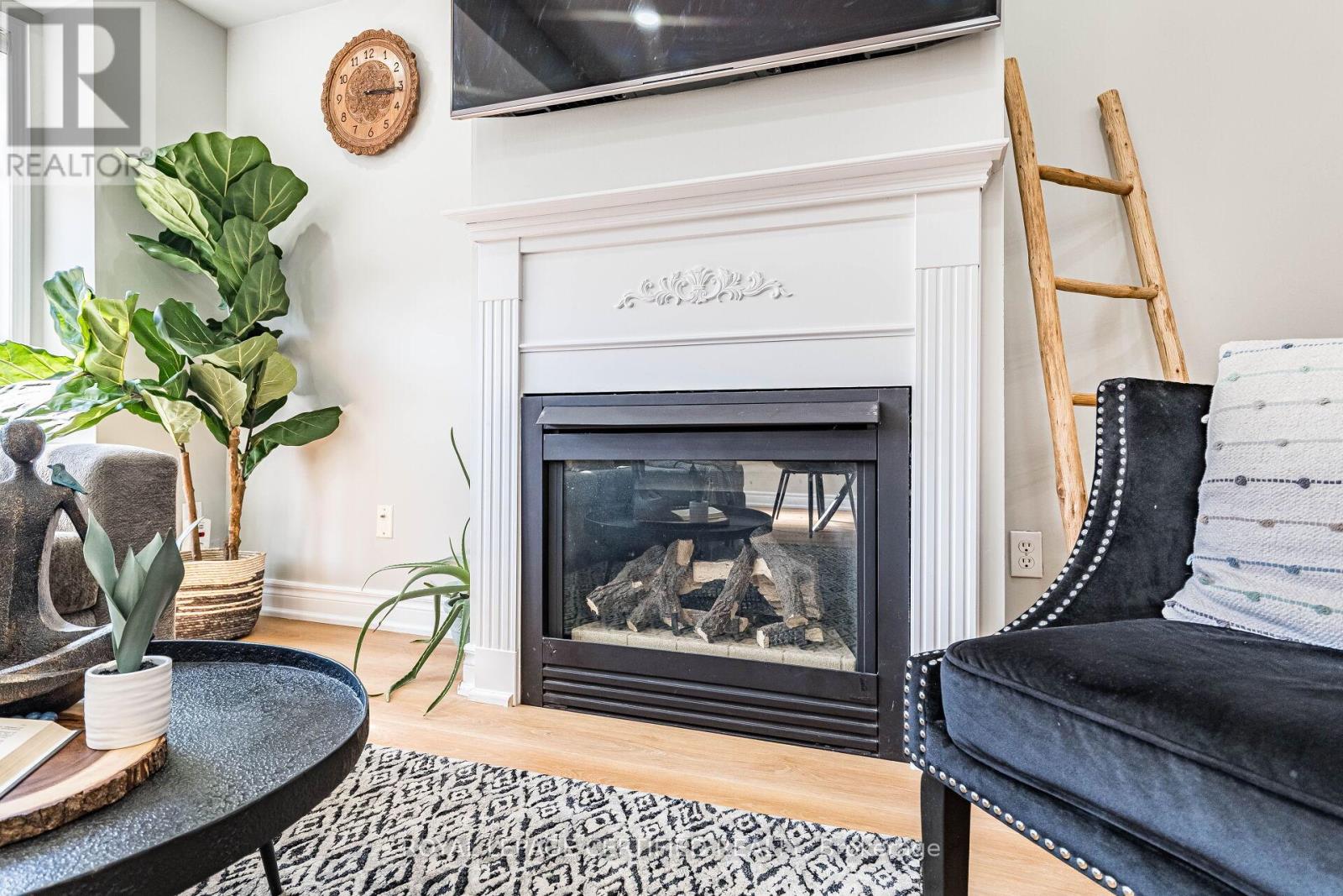 20 Harding Street, Halton Hills, Ontario  L7G 6B1 - Photo 14 - W12988306