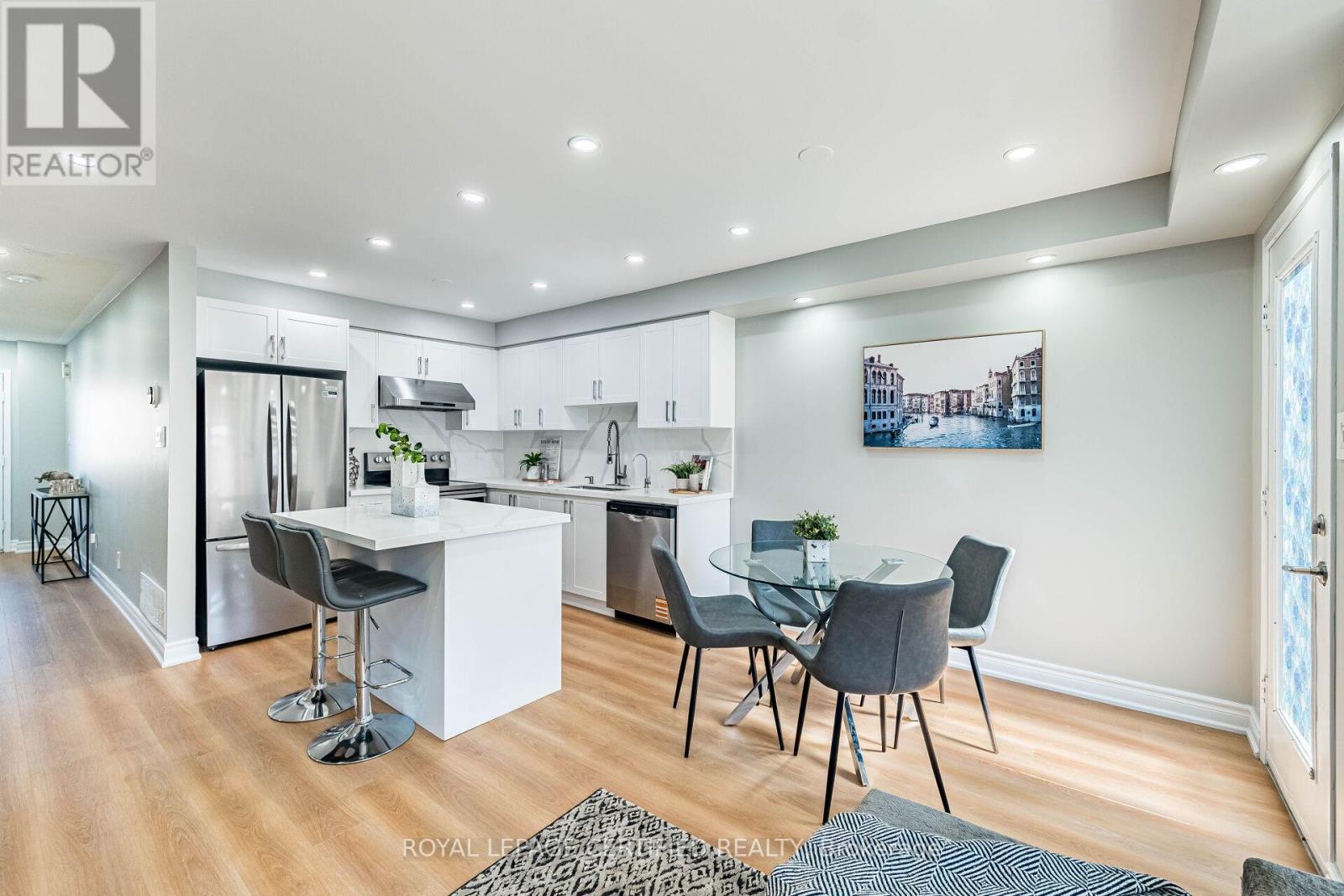 20 Harding Street, Halton Hills, Ontario  L7G 6B1 - Photo 17 - W12988306